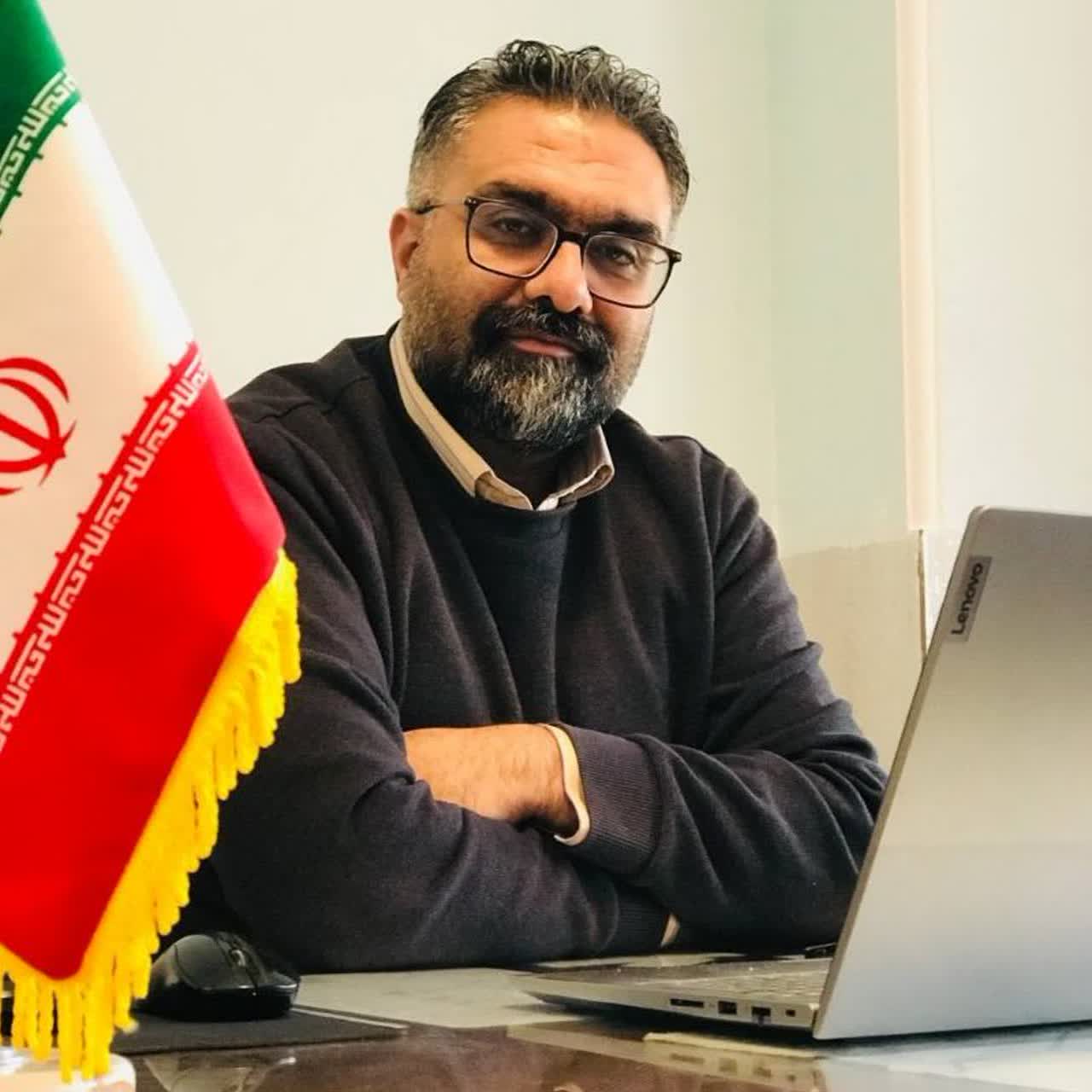 مدیر هنرستان شهید عباسپور